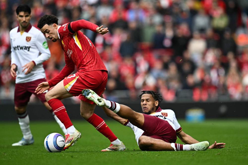 首个完整赛 首个完整赛